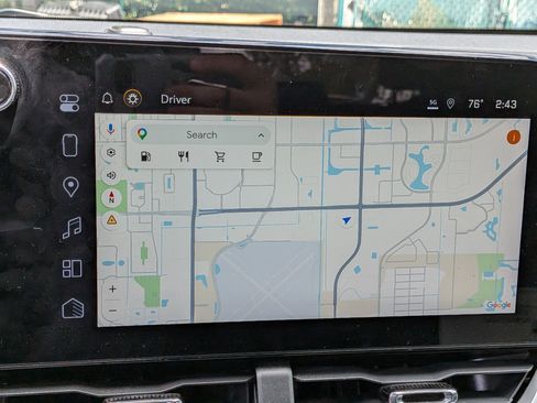 Used 2025 Chevrolet Equinox LT w/ Safety and Technology Package image 31