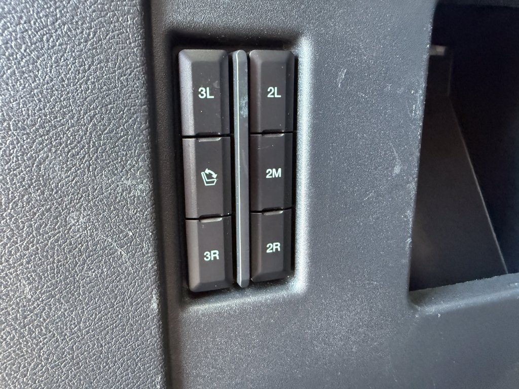 Used 2023 Ford Expedition Max XLT AWD/4WD image 23