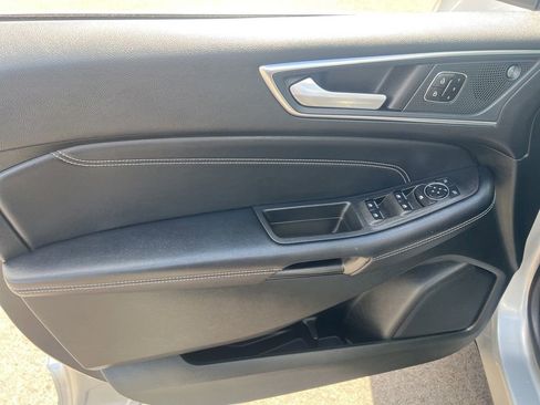 Used 2023 Ford Edge Titanium AWD/4WD image 7