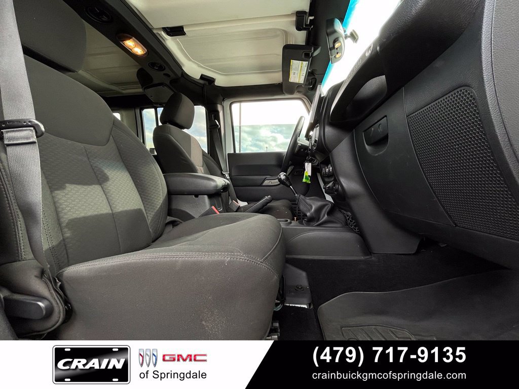 Used 2015 Jeep Wrangler Unlimited Sport w/ Quick Order Package 23S AWD/4WD image 28