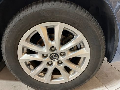 Used 2017 MAZDA MAZDA3 Sport w/ Preferred Equipment Package FWD image 12