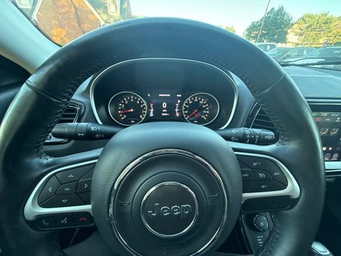 Used 2019 Jeep Compass Limited AWD/4WD image 21