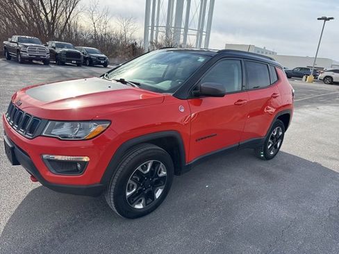 Used 2018 Jeep Compass Trailhawk w/ Cold Weather Group image 1