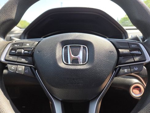 Certified 2018 Honda Accord EX image 30