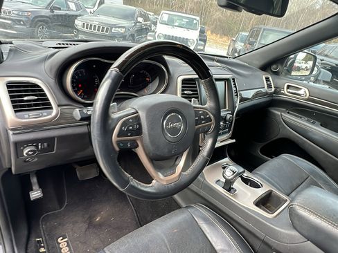 Used 2014 Jeep Grand Cherokee Overland w/ Trailer Tow Group IV image 26