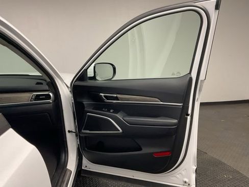 Used 2022 Kia Telluride SX w/ SX Prestige Package image 28