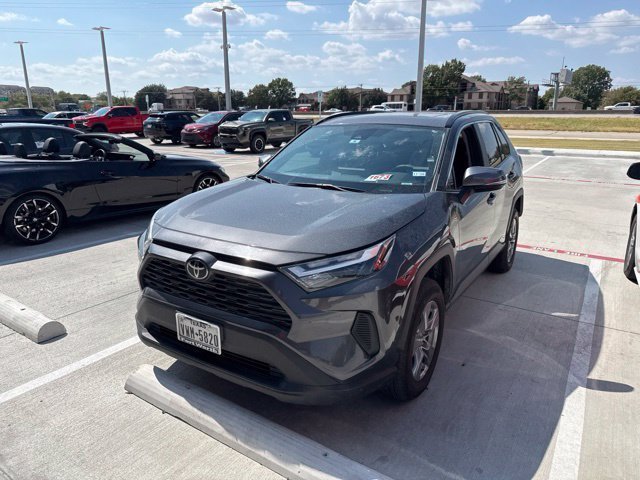 Used 2024 Toyota RAV4 XLE w/ Convenience Package FWD image 2