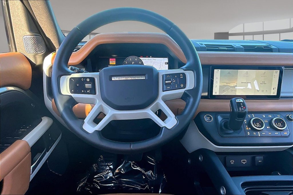 Certified 2024 Land Rover Defender 110 S AWD/4WD image 8