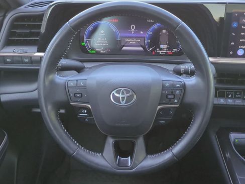 Used 2024 Toyota Crown AWD/4WD image 21