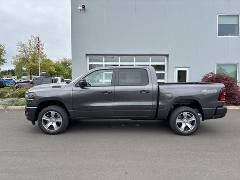 New 2026 RAM 1500 Express AWD/4WD image 2