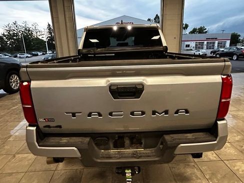 Certified 2025 Toyota Tacoma TRD Sport AWD/4WD image 8