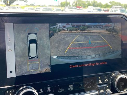 Used 2024 Toyota Highlander Limited AWD/4WD image 25