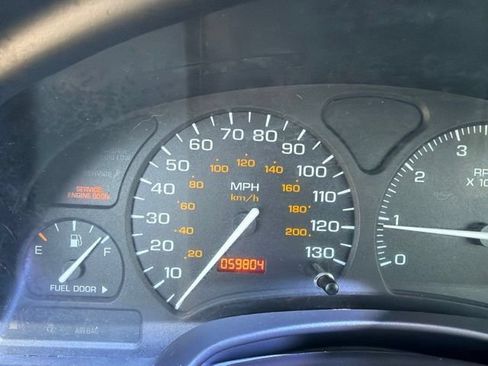 Used 2002 Saturn L-Series L100 w/ Special Edition Pkg FWD image 15