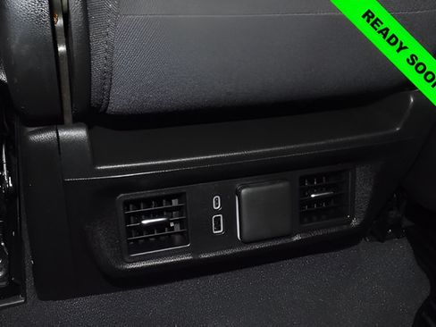 Used 2025 Chevrolet Silverado 1500 LT AWD/4WD image 29