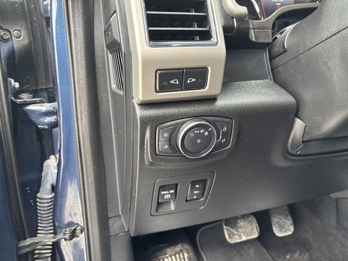 Used 2020 Ford F150 Lariat w/ Equipment Group 502A Luxury image 18