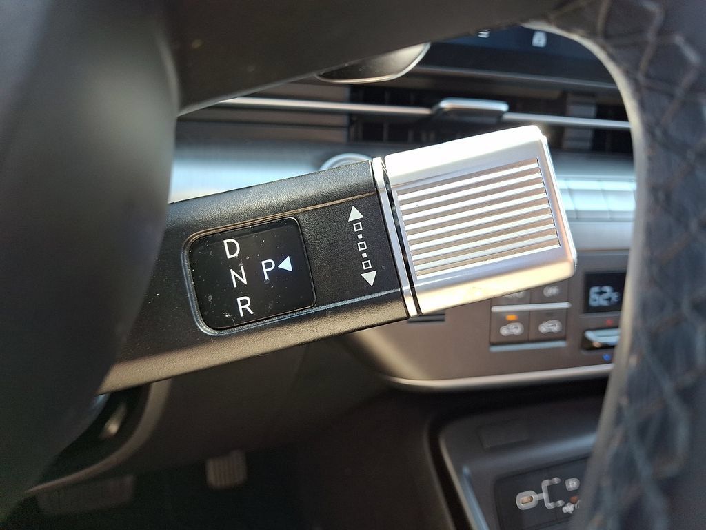 Used 2024 Hyundai Kona SEL w/ Convenience Package FWD image 14