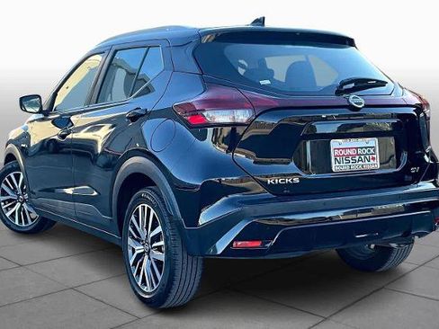 Certified 2021 Nissan Kicks SV image 11