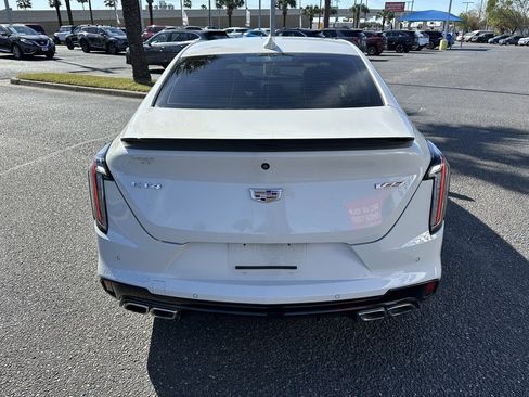 Used 2022 Cadillac CT4 V w/ LPO, ONYX Package image 5