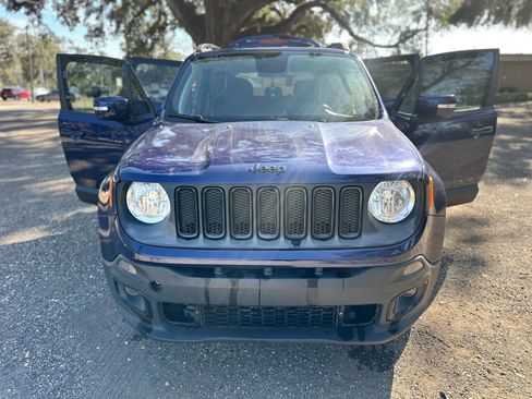 Used 2018 Jeep Renegade Altitude image 2