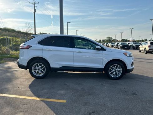 Certified 2024 Ford Edge SEL w/ Convenience Package AWD/4WD image 6