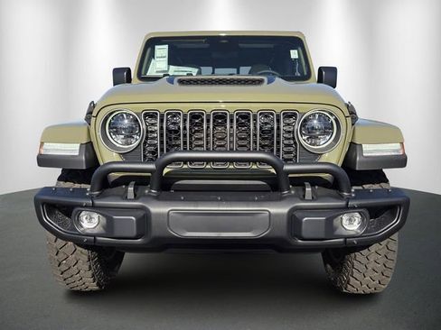 New 2026 Jeep Gladiator Willys AWD/4WD image 2