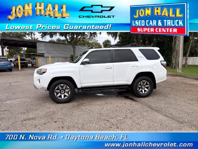 Used 2021 Toyota 4Runner TRD Off-Road Premium w/ Moonroof Package AWD/4WD image 3