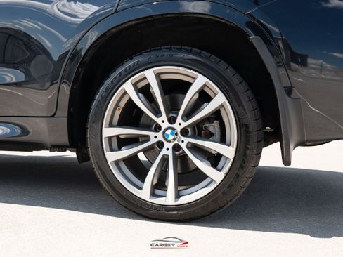 Used 2017 BMW X6 xDrive50i w/ Dynamic Handling Package AWD/4WD image 12