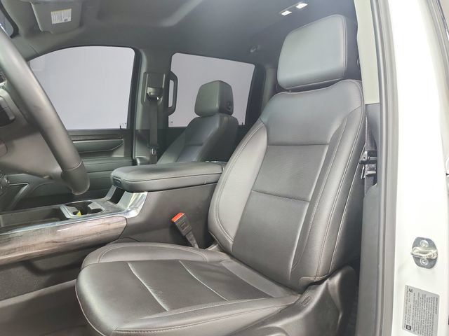 Used 2025 Chevrolet Silverado 2500 LTZ w/ LTZ Convenience Package AWD/4WD image 10