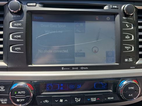 Used 2017 Toyota Highlander SE AWD/4WD image 22