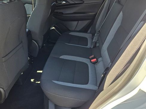 Used 2024 Chevrolet TrailBlazer LT w/ Convenience Package image 5