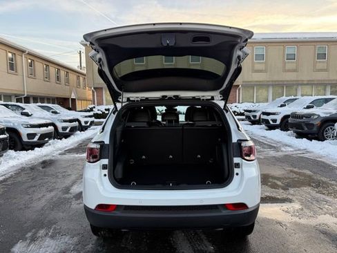 New 2026 Jeep Compass Limited image 9