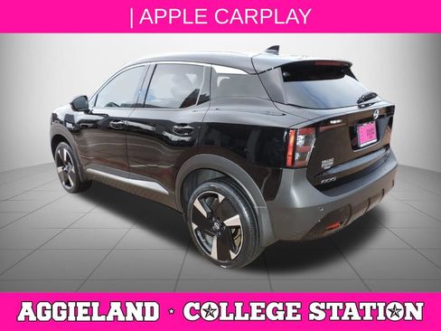 Certified 2025 Nissan Kicks SR FWD image 6