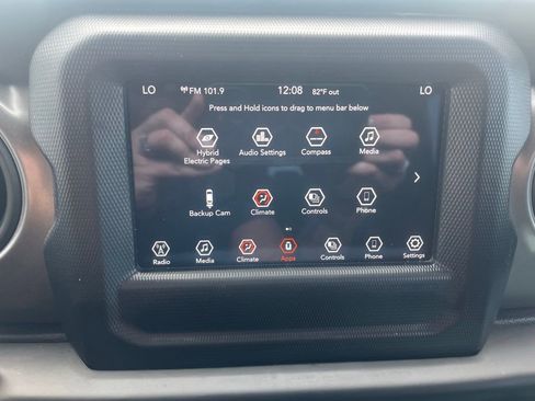 Used 2024 Jeep Wrangler Unlimited Rubicon 4xe image 18