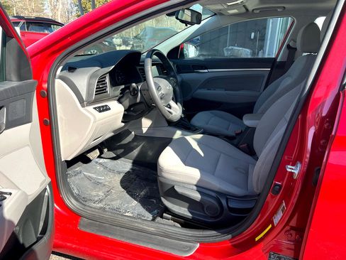 Used 2020 Hyundai Elantra Value Edition image 9