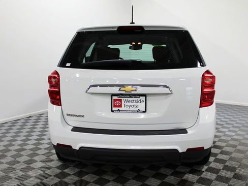 Used 2017 Chevrolet Equinox LS FWD image 5