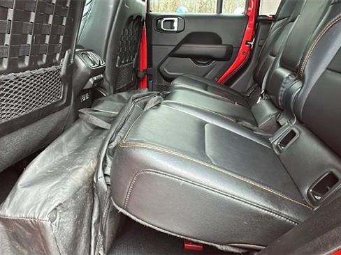 Used 2022 Jeep Gladiator Mojave w/ Cold Weather Group image 22