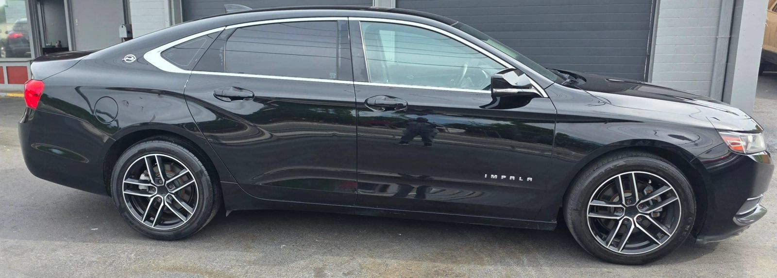 Used 2017 Chevrolet Impala LT w/ Convenience Package FWD image 7