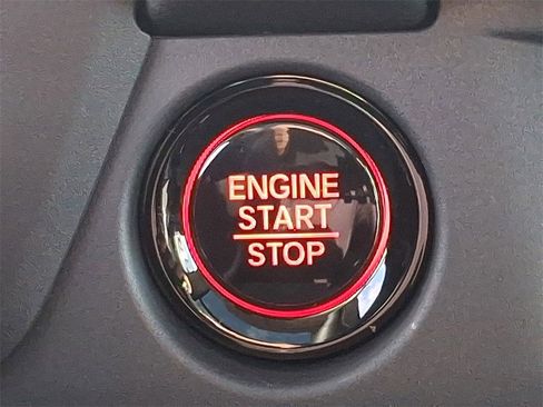 New 2025 Honda Pilot Touring image 15