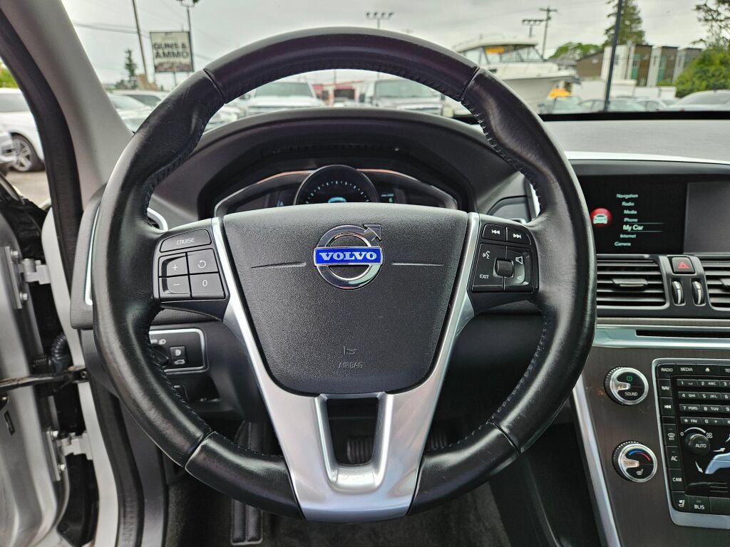 Used 2015 Volvo XC60 T5 AWD/4WD image 28