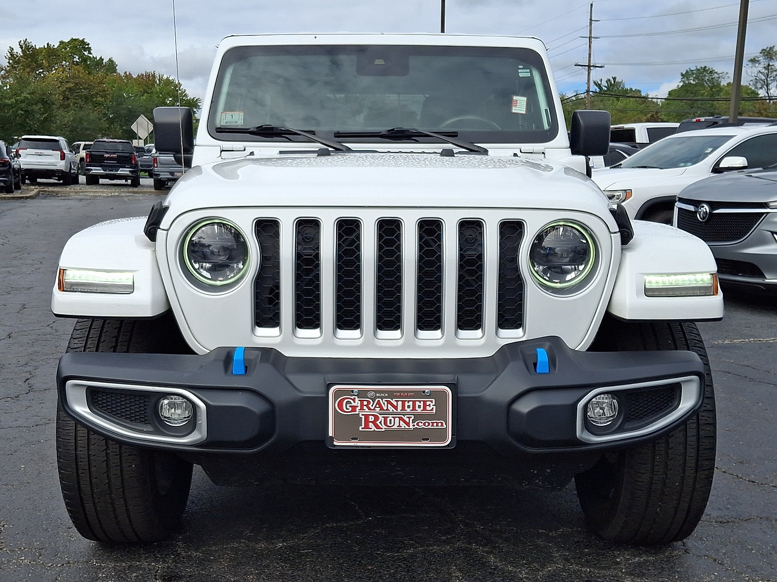 Used 2023 Jeep Wrangler Unlimited Sahara w/ Cold Weather Group AWD/4WD image 2