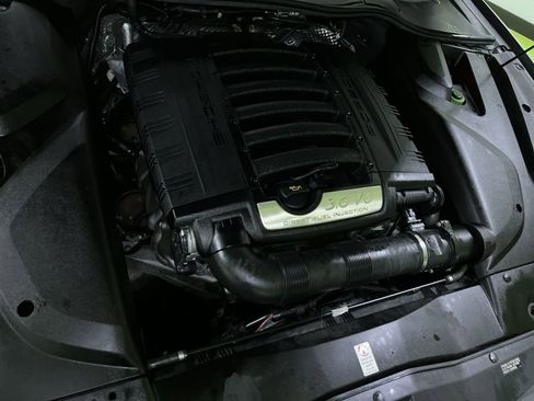 Used 2016 Porsche Cayenne AWD/4WD image 28