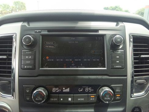 Used 2019 Nissan Titan PRO-4X w/ Pro-4x Convenience Package AWD/4WD image 25