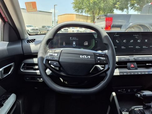 Used 2025 Kia K4 FWD image 19