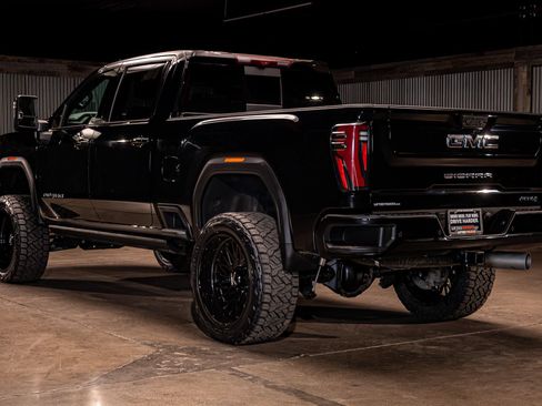 Used 2026 GMC Sierra 3500 AT4 w/ AT4 Premium Plus Package AWD/4WD image 7
