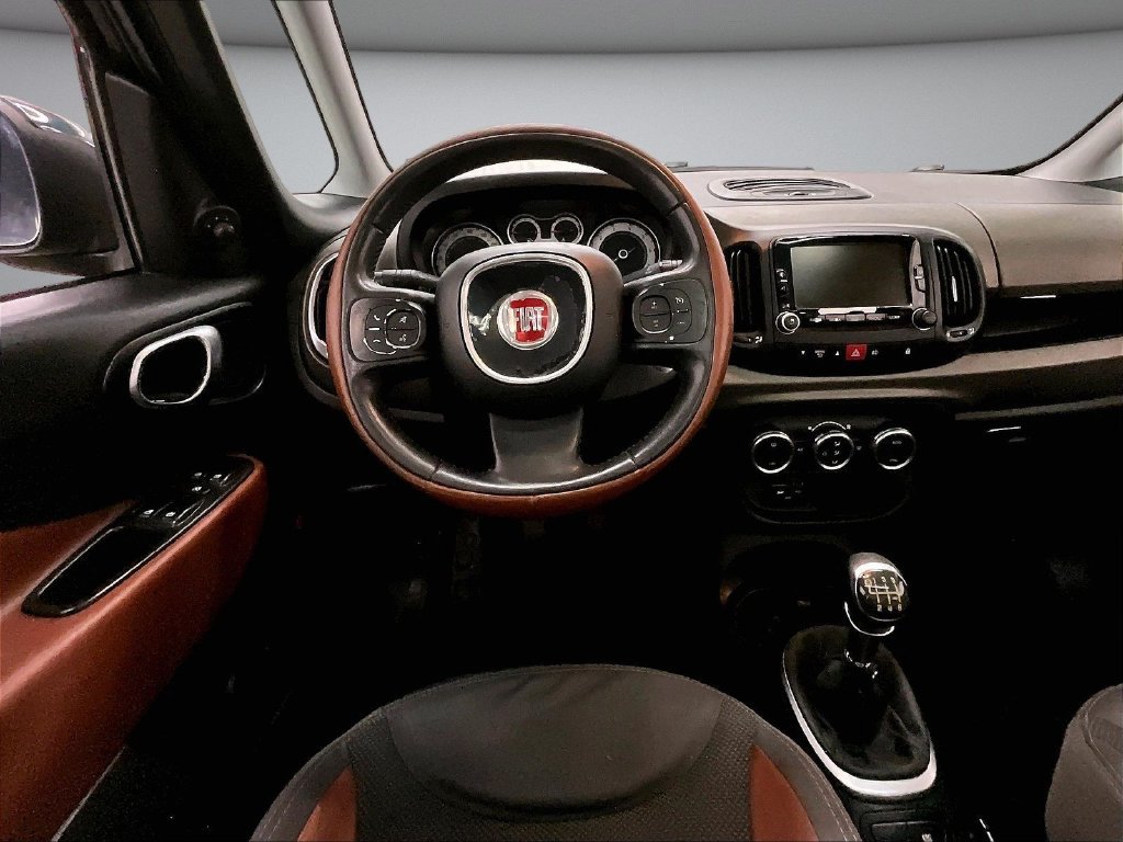 Used 2014 FIAT 500L Trekking w/ Popular Equipment Group FWD image 8