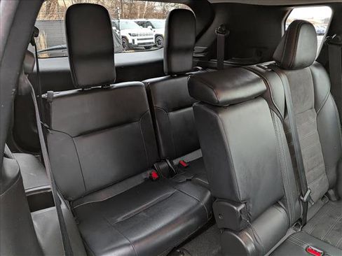 Used 2024 Mitsubishi Outlander SE image 16