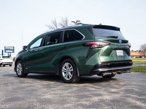 Used 2021 Toyota Sienna Platinum image 9