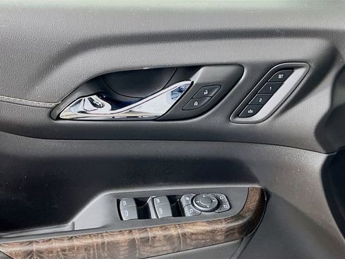 Used 2023 GMC Acadia Denali w/ Denali Ultimate Package image 9