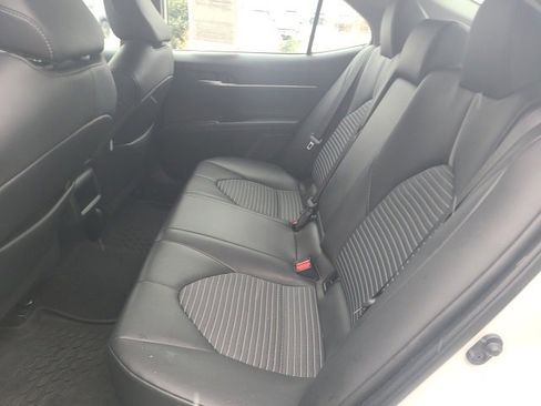 Used 2023 Toyota Camry SE image 13