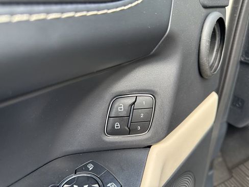 Used 2024 Ford Expedition Max Platinum AWD/4WD image 12